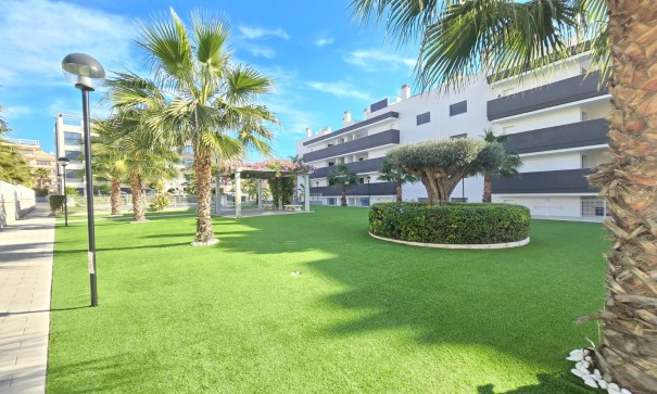 Revente - Appartement -
Orihuela Costa - Villamartín *