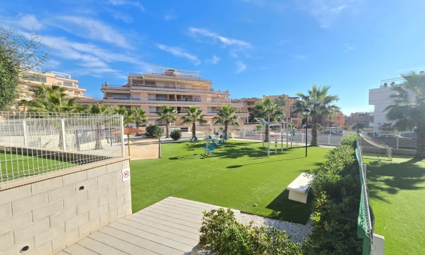 Revente - Appartement -
Orihuela Costa - Villamartín *