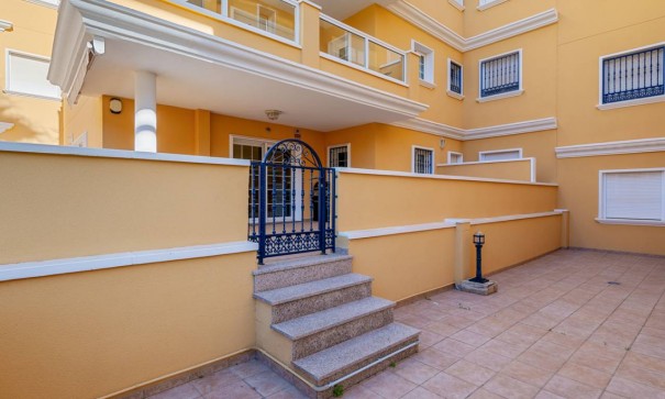 Revente - Appartement -
Cabo Roig