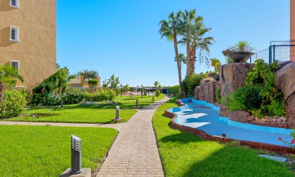 Revente - Appartement -
Cabo Roig