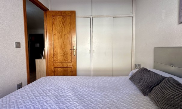 Resale - Wohnung Appartement -
Torrevieja