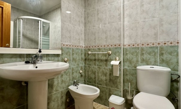 Resale - Wohnung Appartement -
Torrevieja