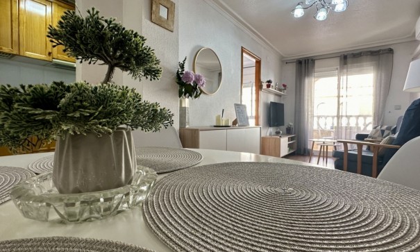 Resale - Wohnung Appartement -
Torrevieja