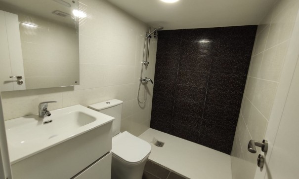 Venta - Casa de pueblo -
Petrer