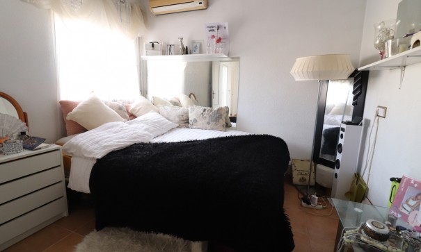 Venta - Villa adosada -
Algorfa - Montebello