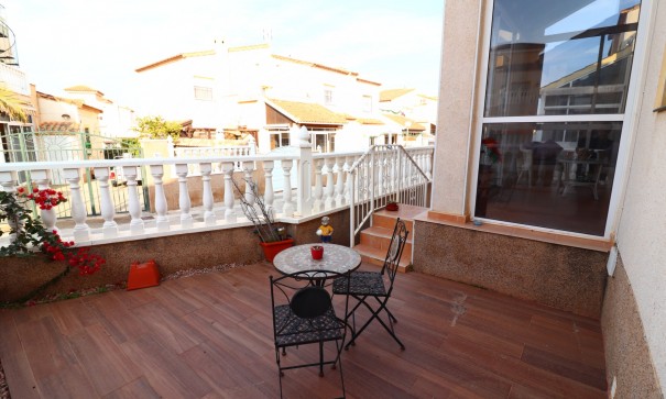 Venta - Villa adosada -
Algorfa - Montebello
