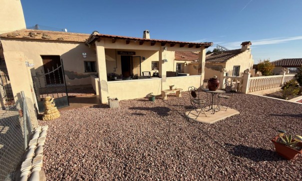 Sale - Finca Country Property -
Orihuela