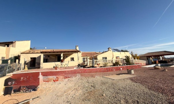 Sale - Finca Country Property -
Orihuela