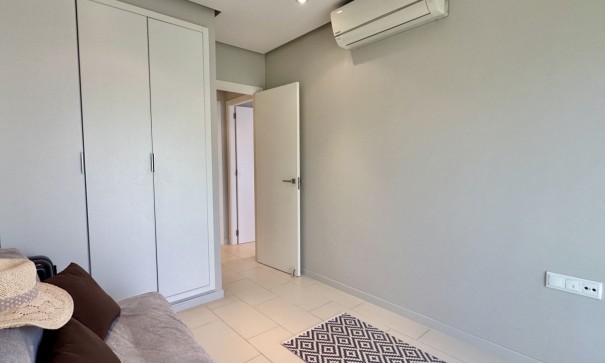 Återförsäljning - Lägenhet lägenhet -
Orihuela Costa - Villamartín