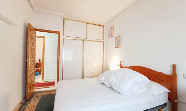 Återförsäljning - Fristående villa -
Albatera