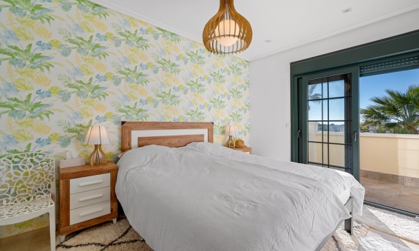 Videresalg - Villa - Fritliggende -
Orihuela Costa - Los Dolses*