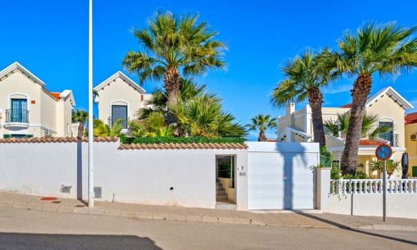 Videresalg - Villa - Fritliggende -
Orihuela Costa - Los Dolses*