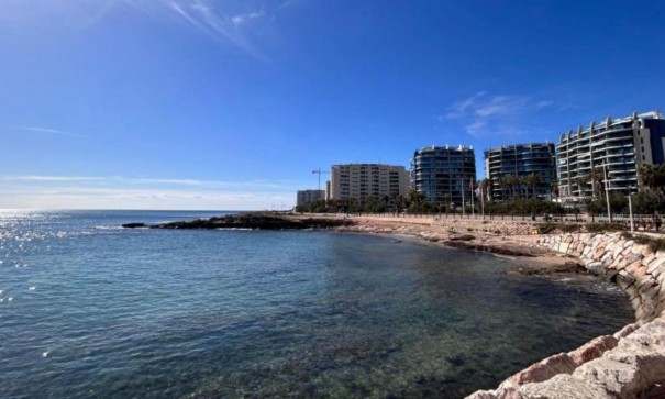 Herverkoop - Apartement Flat -
Torrevieja - Punta Prima