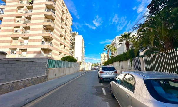 Återförsäljning - Lägenhet lägenhet -
Torrevieja - Playa del cura