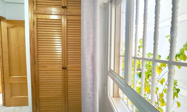 Återförsäljning - Lägenhet lägenhet -
Torrevieja - Playa del cura