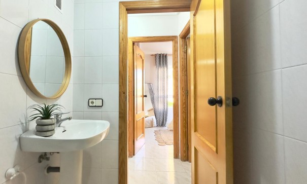 Återförsäljning - Lägenhet lägenhet -
Torrevieja - Playa del cura