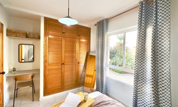 Återförsäljning - Lägenhet lägenhet -
Torrevieja - Playa del cura