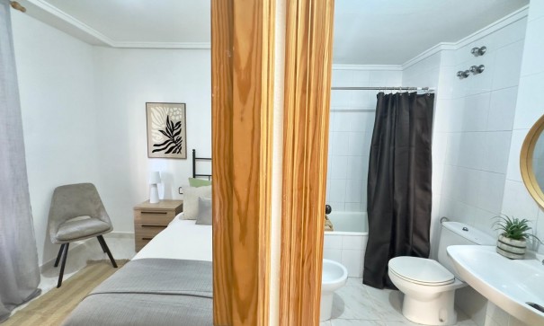 Återförsäljning - Lägenhet lägenhet -
Torrevieja - Playa del cura