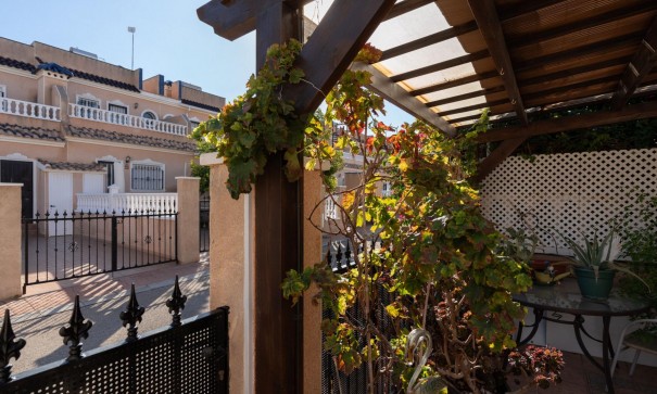 Resale - Stadthaus -
Orihuela Costa - Los Dolses