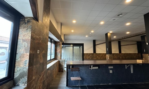 Resale - Kommerziell -
Torrevieja - Paseo maritimo