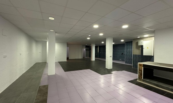 Resale - Kommerziell -
Torrevieja - Paseo maritimo