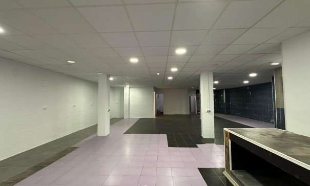 Resale - Kommerziell -
Torrevieja - Paseo maritimo