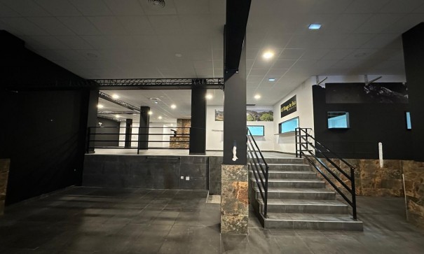 Resale - Kommerziell -
Torrevieja - Paseo maritimo