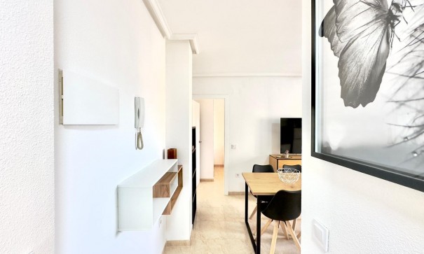 Videresalg - Lejlighed lejlighed -
Torrevieja - Centro