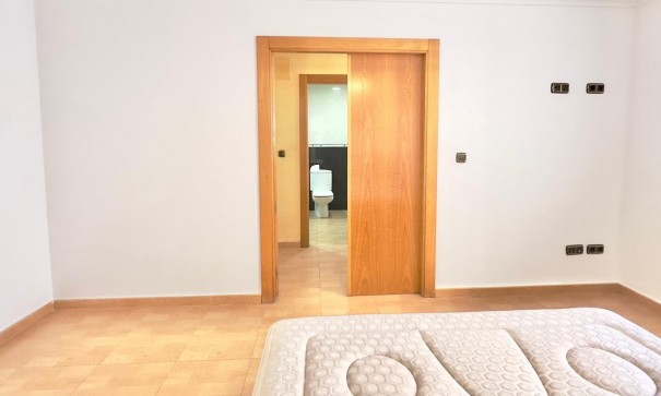 Sprzedaż - Apartament mieszkanie -
Torrevieja - Centro