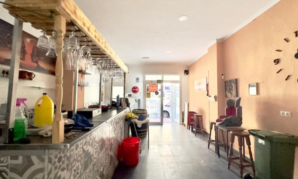 Sprzedaż - Reklama w telewizji -
Torrevieja - torrevieja