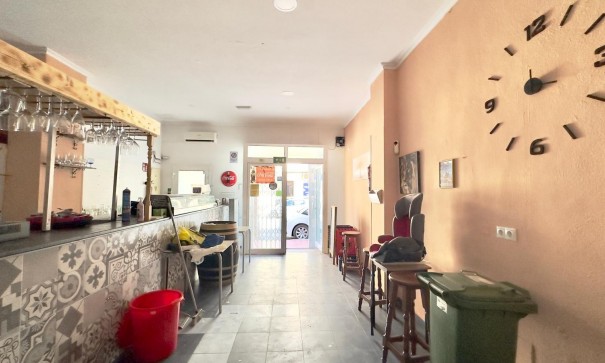 Sprzedaż - Reklama w telewizji -
Torrevieja - torrevieja