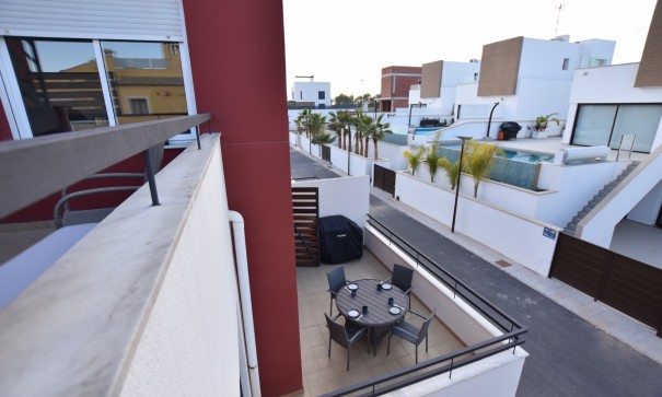 Videresalg - Fritliggende villa -
Algorfa - La Finca Golf Resort