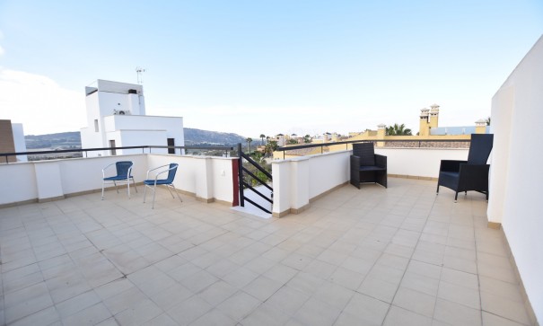 Videresalg - Fritliggende villa -
Algorfa - La Finca Golf Resort