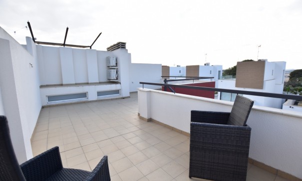 Videresalg - Fritliggende villa -
Algorfa - La Finca Golf Resort