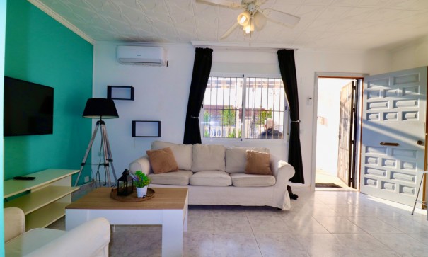 Sale - Town house -
Torrevieja - La Siesta - San Luis