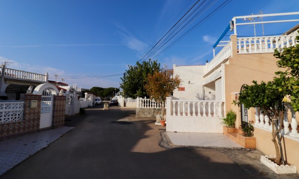 Sale - Town house -
Torrevieja - La Siesta - San Luis
