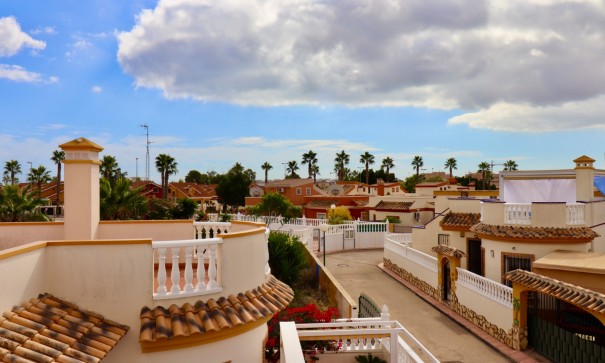 Sale - Detached Villa -
Guardamar del Segura - El Raso