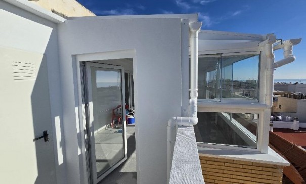 Sprzedaż - Apartament mieszkanie -
Torrevieja - Playa del Cura