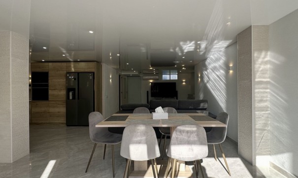 Herverkoop - Vrijstaande Villa -
Orihuela Costa - Los Dolses