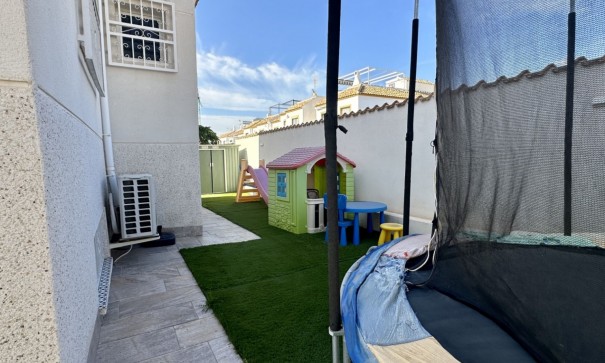 Herverkoop - Vrijstaande Villa -
Orihuela Costa - Los Dolses