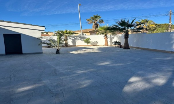 Återförsäljning - Fristående villa -
Rojales - Ciudad Quesada