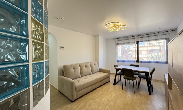 Revente - Appartement -
Torrevieja - torrevieja