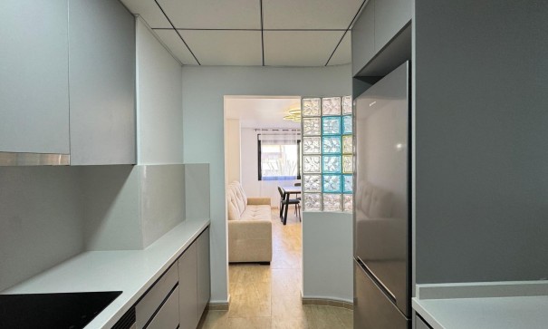 Revente - Appartement -
Torrevieja - torrevieja