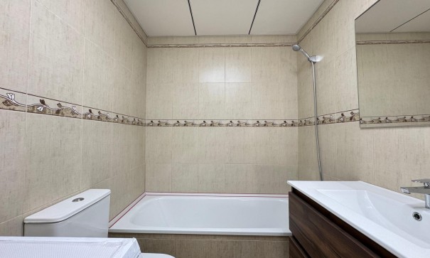 Revente - Appartement -
Torrevieja - torrevieja