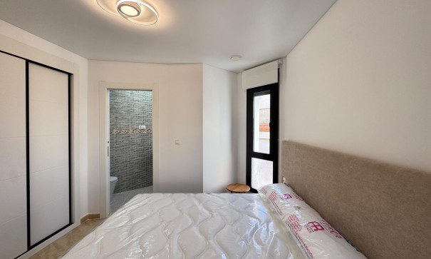 Revente - Appartement -
Torrevieja - torrevieja