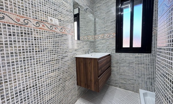 Revente - Appartement -
Torrevieja - torrevieja