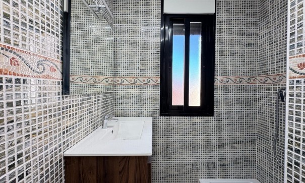 Revente - Appartement -
Torrevieja - torrevieja