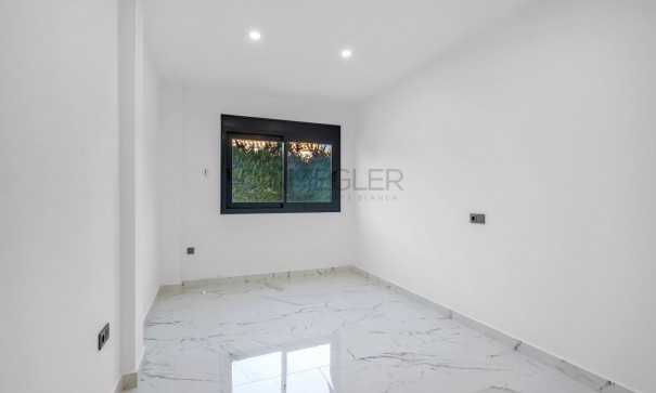 Resale - Freistehende Villa -
Orihuela Costa - Campoamor