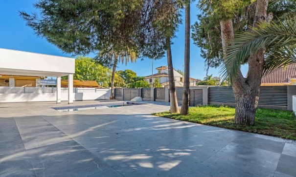 Resale - Freistehende Villa -
Orihuela Costa - Campoamor