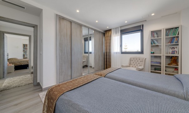 Resale - Wohnung Appartement -
La Vega Baja